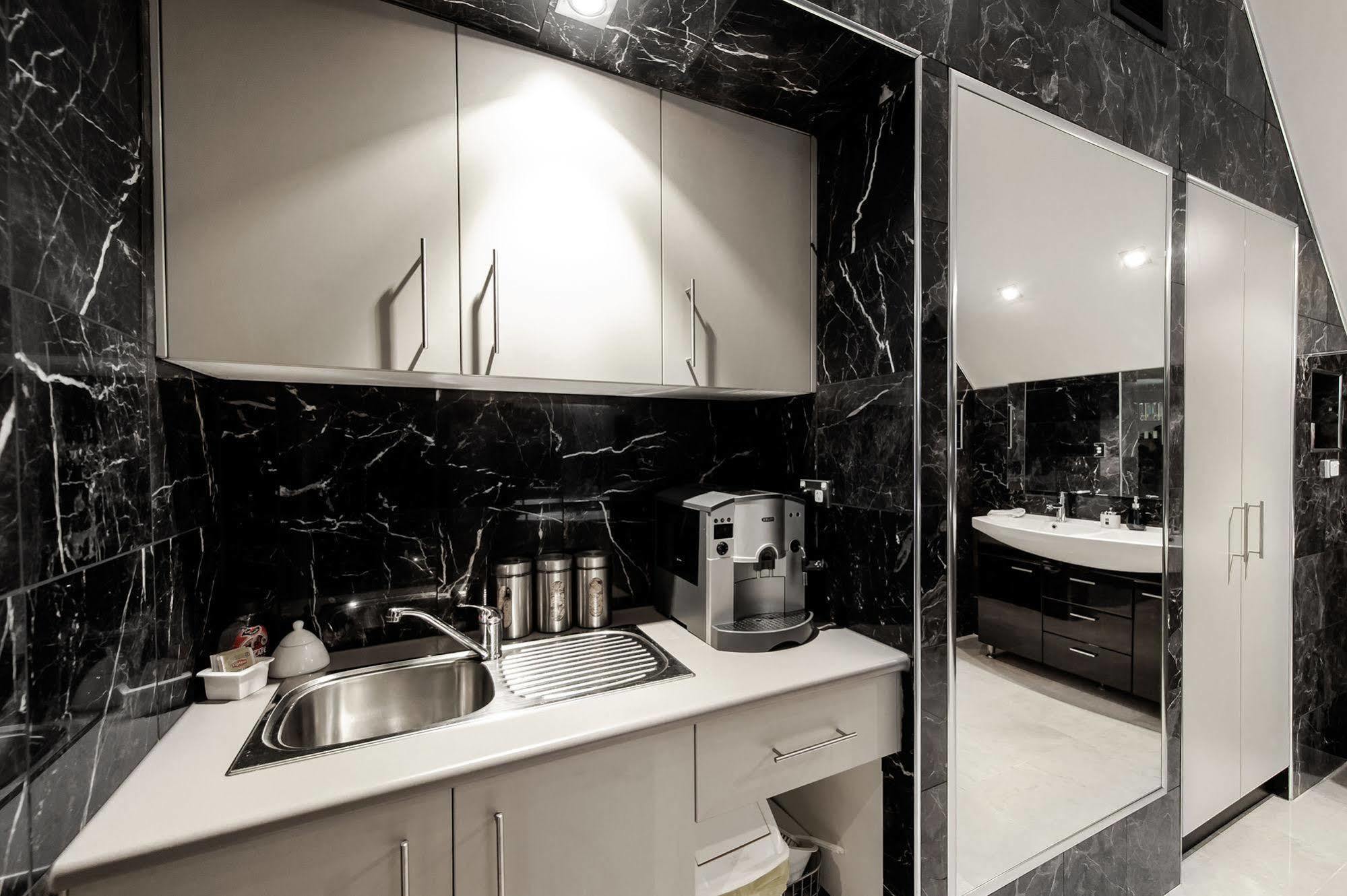Montfort Manor ترارالغون المظهر الخارجي الصورة